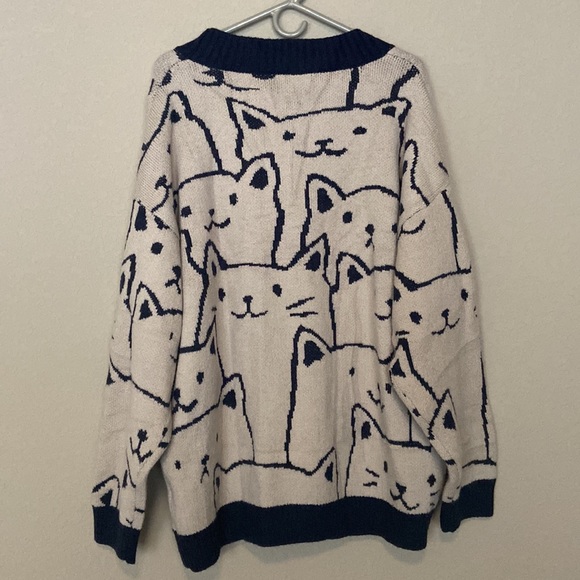 Cat Cardigan NWOT Oversized Fit - Picture 2 of 4